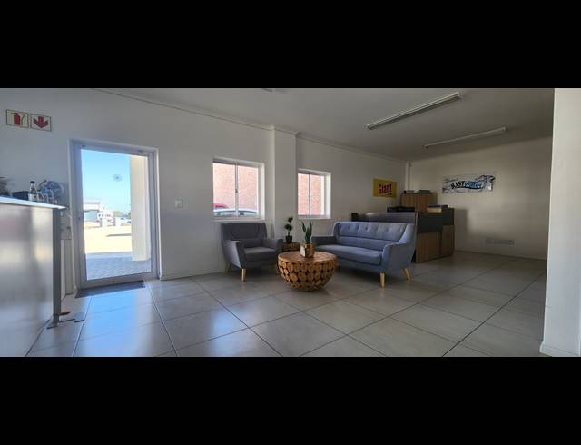 1,100M² WAREHOUSE TO LET IN RIVERGATE